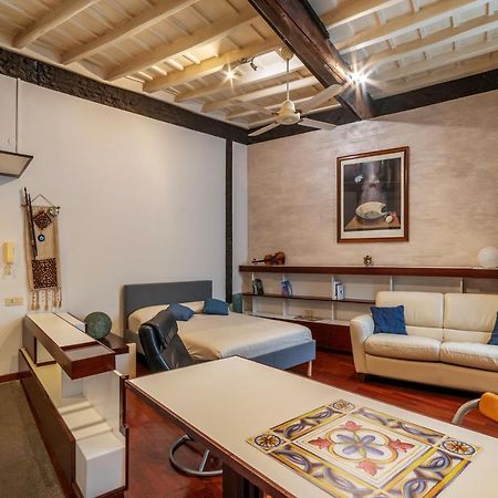 Апартаменты Piazza Navona Petite House Рим Экстерьер фото